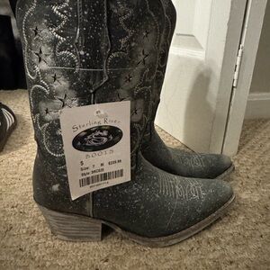 Sterling River Women's Black Western Boots